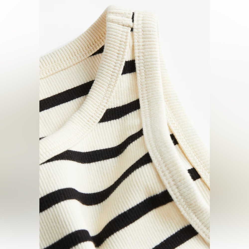 H&M Black and White Striped Crop Tank Top - Picture 3 of 9